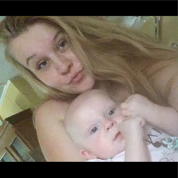 Meet your Posher, Alexis - Picture 1 of 1